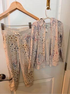 Oshkosh Kids Beige Floral Hoodie & Jogger sweat Set